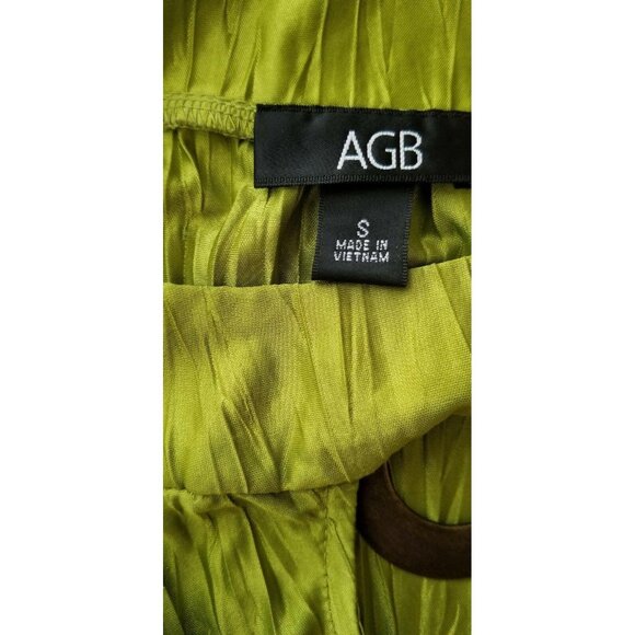 AGB Women's Crinkled Short Flutter Sleeve Yellow Green Blouse Size Small - Picture 4 of 10